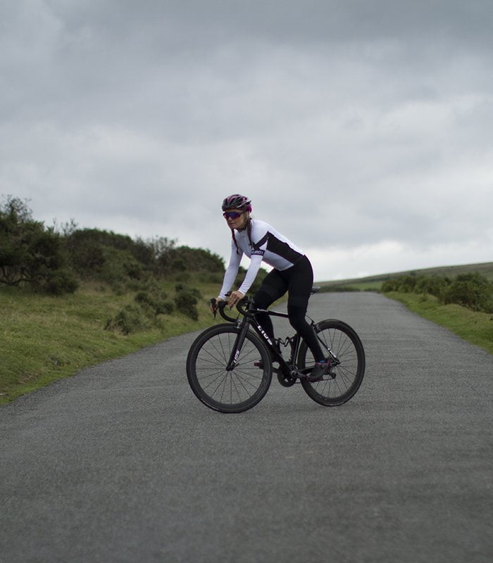 Women's Kuro White Bodyline Jersey