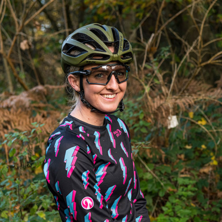 woman wearing mtb voltage blue long sleeved jersey